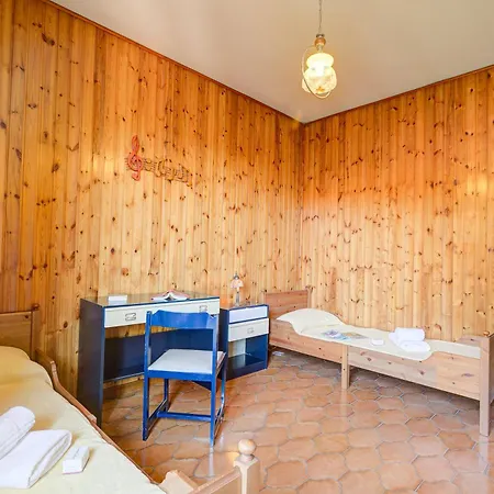 A Due Passi Dal Bosco: Hillside Apartment With Garden&Bbq - Happy Rentals *