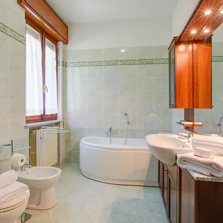 A Due Passi Dal Bosco: Hillside Apartment With Garden&Bbq - Happy Rentals Apartment