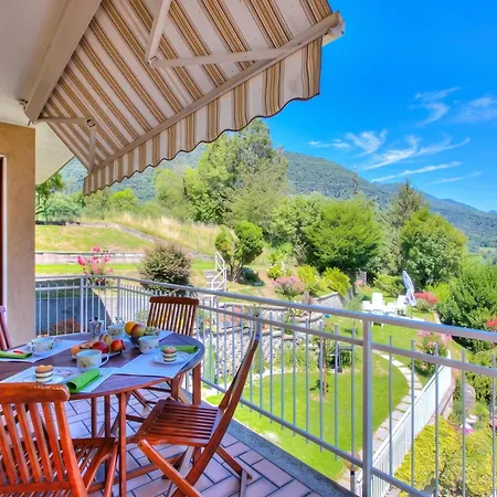 A Due Passi Dal Bosco: Hillside With Garden&bbq - Happy Appartement