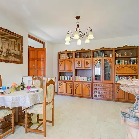 A Due Passi Dal Bosco: Hillside With Garden&bbq - Happy Appartement