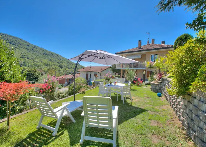 A Due Passi Dal Bosco - Happy * Laveno-Mombello