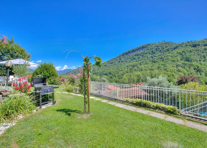 A Due Passi Dal Bosco - Happy *